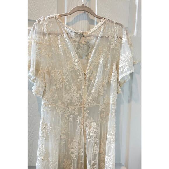 Unique Vintage Romantic Sheer Ivory Lace Flutter Sleeve Midi Dress Sz XL - Picture 5 of 7